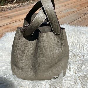 Fashion High Quality Bucket Bag, with small lock and keys